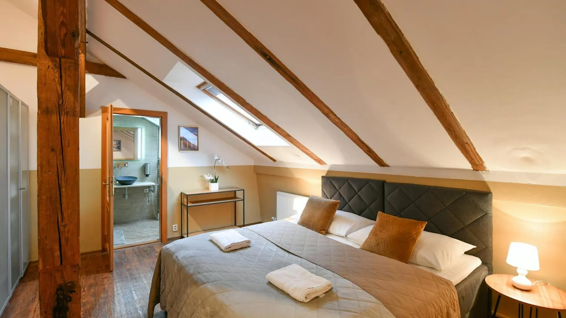 Amazing Charles Bridge Apartment Prague 0*,  Czech Republic