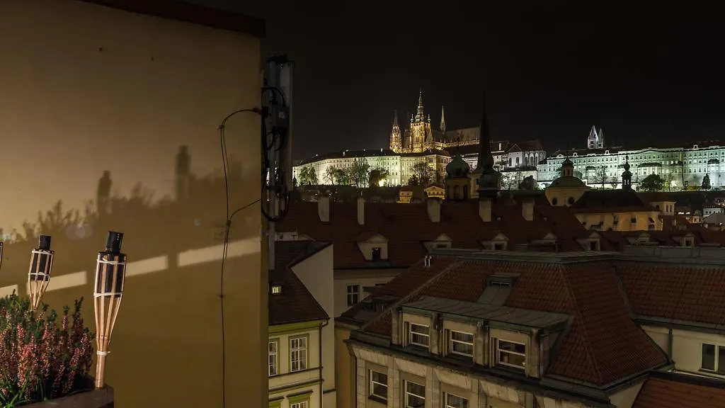 Amazing Charles Bridge Apartment Prague